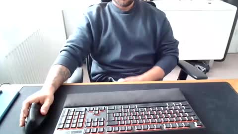 Snapshot of biker4ever90 chatting on 11, 11, 2025 biker4ever90 online show from 11, 11, 2025