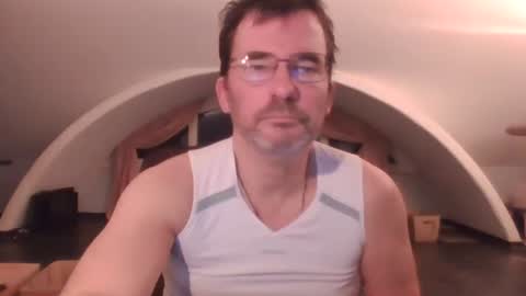 Snapshot of bikertom1988 chatting on 5, 1, 2025 bikertom1988 online show from 5, 1, 2025