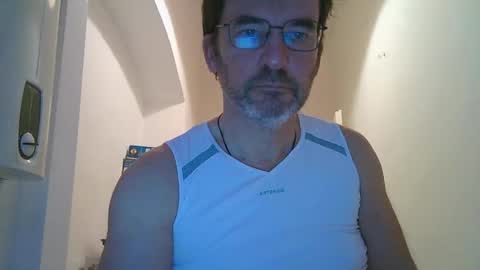Snapshot of bikertom1988 chatting on 15, 2, 2025 bikertom1988 online show from 15, 2, 2025