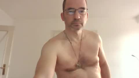 Snapshot of bikertom1988 chatting on 24, 2, 2025 bikertom1988 online show from 24, 2, 2025