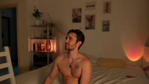 Billy and Lisahelp us to reach 100 likes online show from 14, 12, 2024