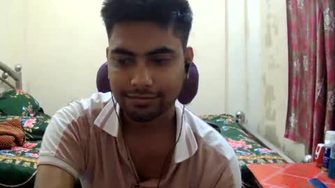 Snapshot of birbikrom104 chatting on 11, 7, 2026 birbikrom104 online show from 11, 7, 2026