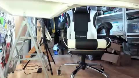 bisexualjay online show from 10, 2, 2026