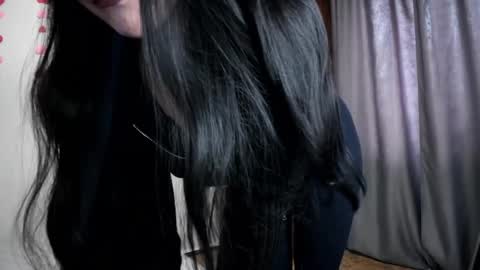 Snapshot of black_berry_bla_ck chatting on 4, 3, 2025 black_berry_bla_ck online show from 4, 3, 2025