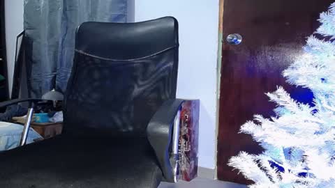 Snapshot of black_diamond_t chatting on 20, 12, 2024 Black Diamond online show from 20, 12, 2024