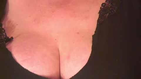 Snapshot of black_pearls chatting on 27, 2, 2025 Sarah online show from 27, 2, 2025