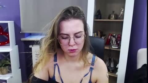 Snapshot of blackrosezoey chatting on 6, 12, 2024 Z O E Y online show from 6, 12, 2024
