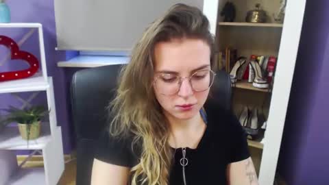 Snapshot of blackrosezoey chatting on 10, 1, 2025 Z O E Y online show from 10, 1, 2025