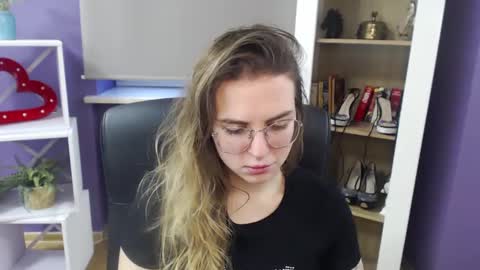 Snapshot of blackrosezoey chatting on 11, 1, 2025 Z O E Y online show from 11, 1, 2025