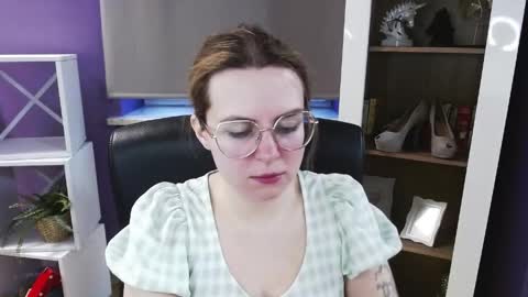 Z O E Y online show from 13, 4, 2026