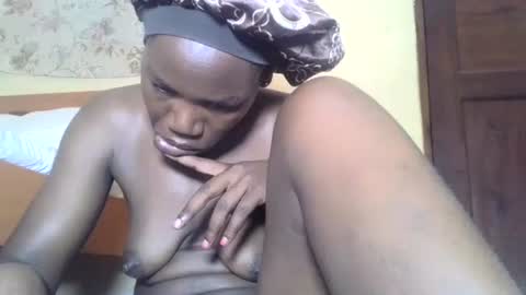 Snapshot of blacksexygal chatting on 1, 3, 2025 SARAH online show from 1, 3, 2025