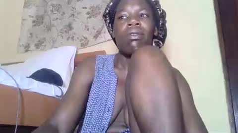 Snapshot of blacksexygal chatting on 7, 3, 2025 SARAH online show from 7, 3, 2025