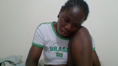 Snapshot of blacksexygal chatting on 22, 9, 2025 SARAH online show from 22, 9, 2025