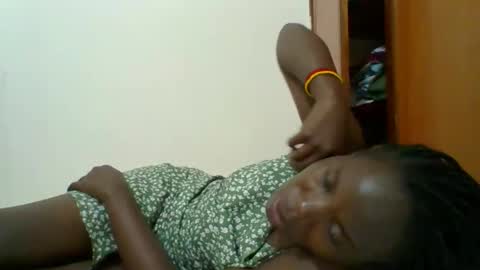 Snapshot of blacksexygal chatting on 19, 10, 2025 SARAH online show from 19, 10, 2025