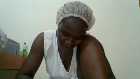 Snapshot of blacksexygal chatting on 28, 10, 2025 SARAH online show from 28, 10, 2025