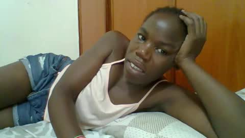 Snapshot of blacksexygal chatting on 25, 11, 2025 SARAH online show from 25, 11, 2025