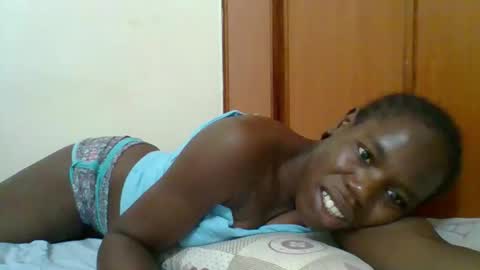 Snapshot of blacksexygal chatting on 29, 11, 2025 SARAH online show from 29, 11, 2025