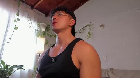 Snapshot of blake_levi chatting on 16, 5, 2026 Blake Levi Independent Model online show from 16, 5, 2026