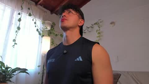 Snapshot of blake_levi chatting on 31, 5, 2026 Blake Levi Independent Model online show from 31, 5, 2026