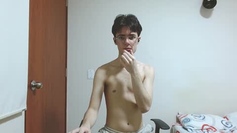 Snapshot of blakeshatter chatting on 10, 1, 2025 blakeshatter online show from 10, 1, 2025