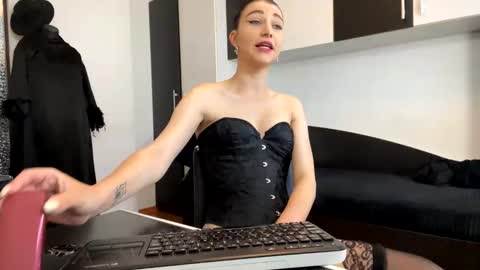 Snapshot of blazeamanda chatting on 8, 6, 2026 Goddess Blaze online show from 8, 6, 2026
