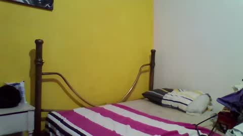 Snapshot of blckhorse19 chatting on 22, 11, 2025 blckhorse19 online show from 22, 11, 2025