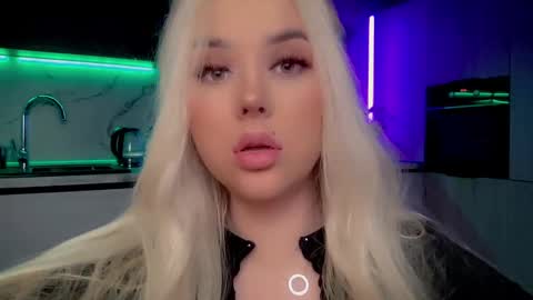 Lana online show from 24, 2, 2025