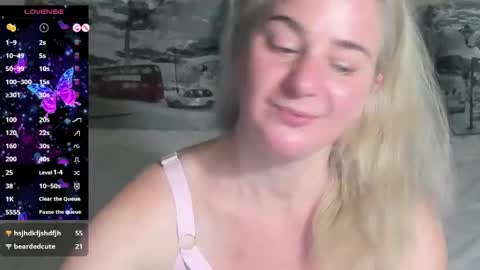 Snapshot of blond_ledi chatting on 1, 2, 2025 blond_ledi online show from 1, 2, 2025