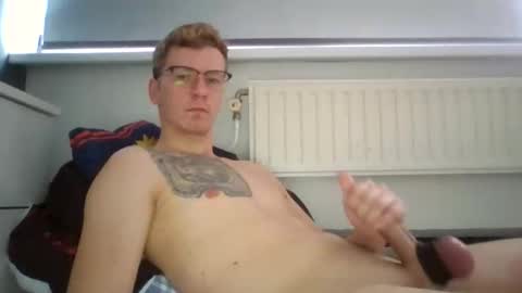 Snapshot of blondapollonl chatting on 21, 12, 2025 Apollo online show from 21, 12, 2025