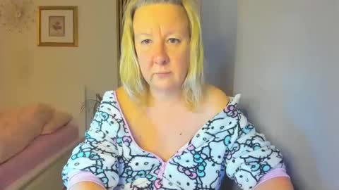 Nicole online show from 4, 1, 2025