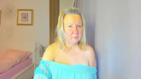 Nicole online show from 5, 1, 2025