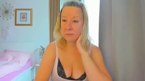 Nicole online show from 7, 1, 2025