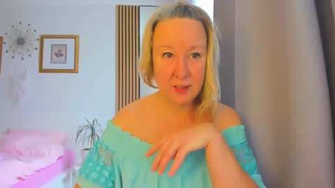 Nicole online show from 9, 1, 2025