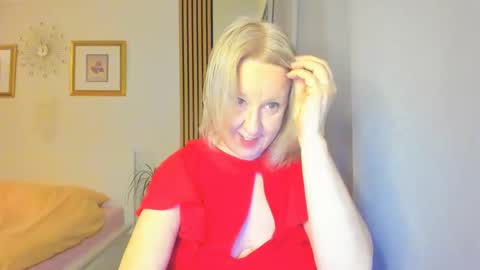 Nicole online show from 6, 2, 2025