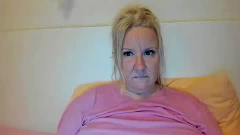 Nicole online show from 21, 9, 2025