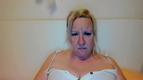 Nicole online show from 24, 9, 2025