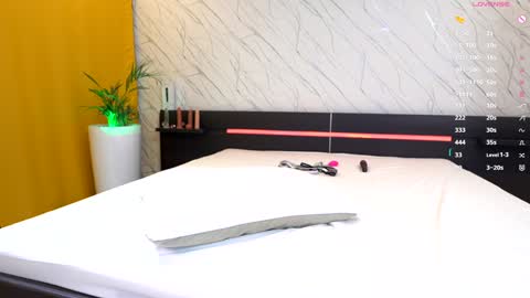 Snapshot of blonde_bigtits chatting on 9, 3, 2025 blonde_bigtits online show from 9, 3, 2025