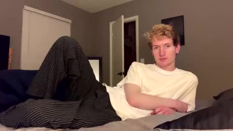 Snapshot of blonde_boi99 chatting on 3, 1, 2025 Blondie online show from 3, 1, 2025