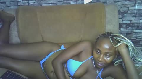 blonde_creamy online show from 20, 3, 2026