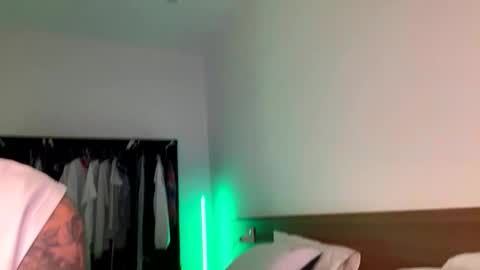 blonde_fuck_couple online show from 31, 5, 2026
