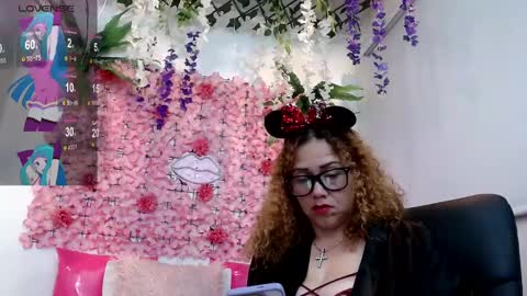 blonde_squirt_ online show from 4, 3, 2025