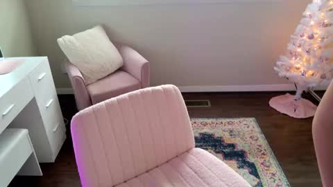 Blonde Stella online show from 24, 11, 2025