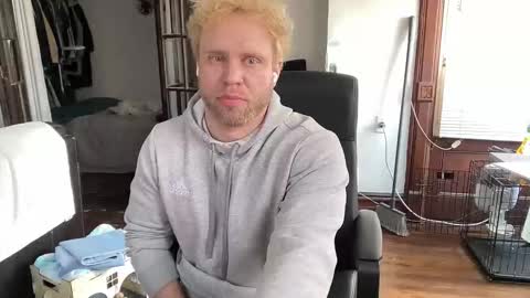 blondebluebear online show from 27, 2, 2026