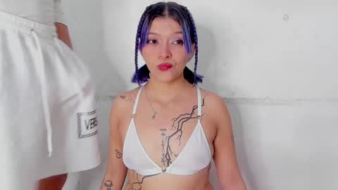 Snapshot of blondedirtygirl chatting on 20, 1, 2025 Kim mia and 3 boys ready for action online show from 20, 1, 2025