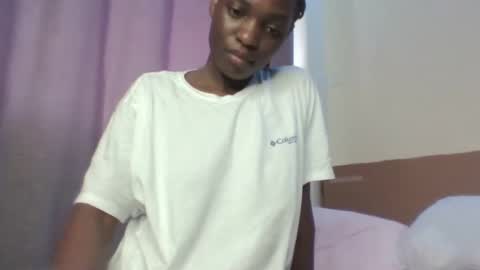 Snapshot of blondie_bebe chatting on 22, 11, 2025 Bebes online show from 22, 11, 2025