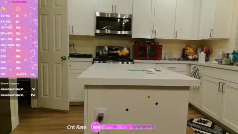 Snapshot of blondiebubblebooty chatting on 8, 3, 2025 Bubbles online show from 8, 3, 2025