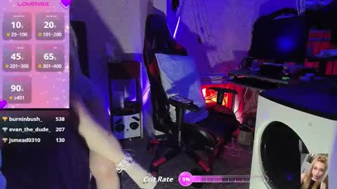Snapshot of blondiebubblebooty chatting on 11, 10, 2025 Bubbles online show from 11, 10, 2025