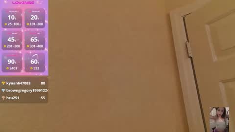 Snapshot of blondiebubblebooty chatting on 19, 10, 2025 Bubbles online show from 19, 10, 2025