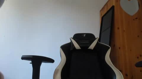 Snapshot of blondyelena chatting on 26, 6, 2026 blondyelena online show from 26, 6, 2026