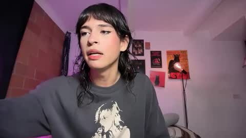 Bella Bloom ts online show from 27, 3, 2026